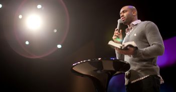 10 Things Great Preachers Do Differently