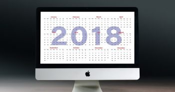 Photo of a calendar on a computer monitor. (Source: Pixabay)