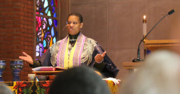 Lewis Center Launches Major Study of the Nation’s Religious Workforce Pastor in the service of the eucharist