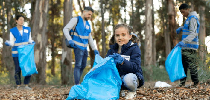 Family volunteering togther