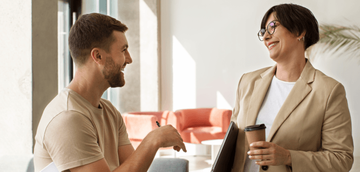 A friendly chat between a manager and employee